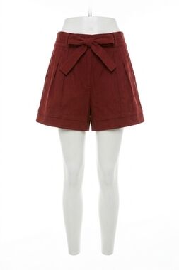 NEW AND THE WHY crazy about you belted shorts in red